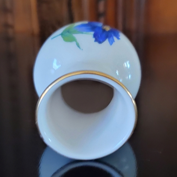 Vntg Bavarian Blue 💙 Gentian Flower 2 1/2" Bud Vase Toothpick Holder Germany - Picture 5 of 13